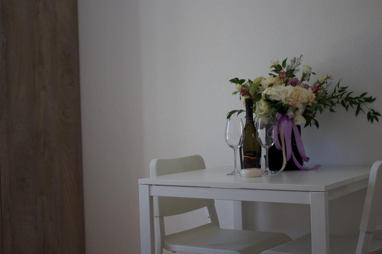 Apartmani Bauk Pucisca Exterior foto