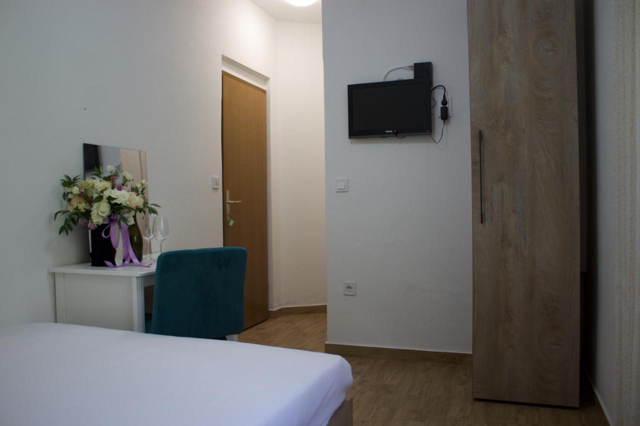 Apartmani Bauk Pucisca Exterior foto