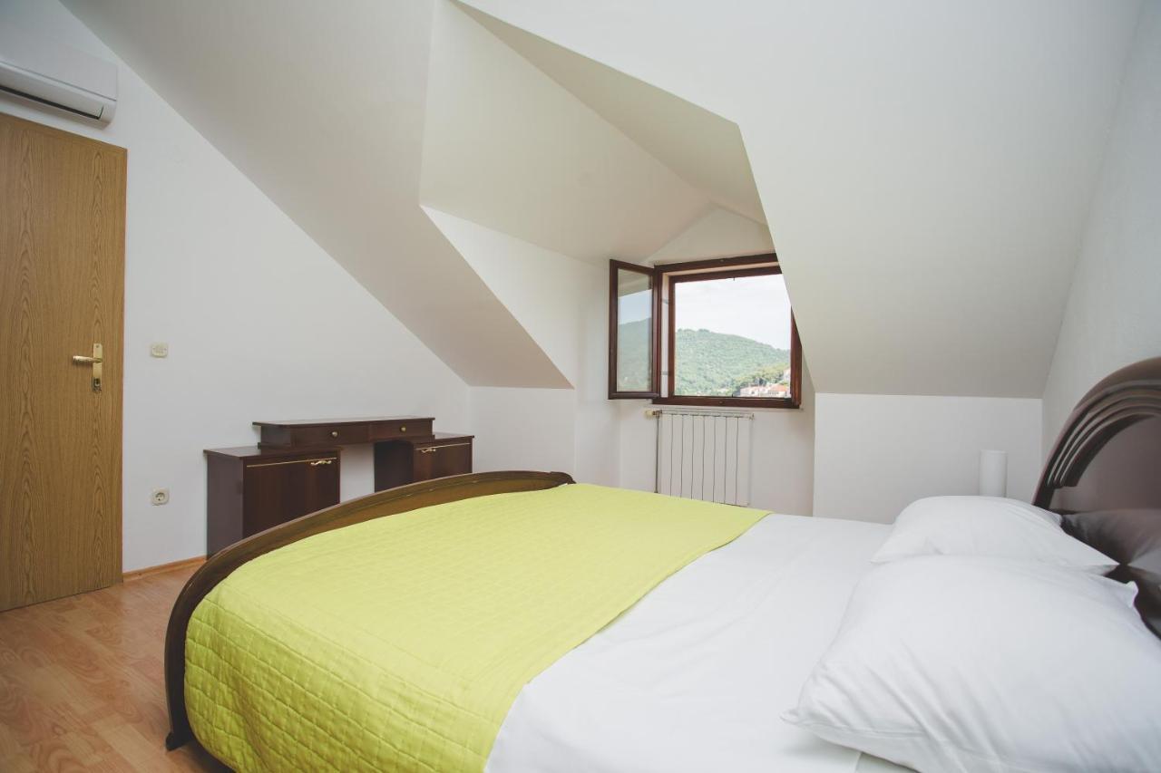 Apartmani Bauk Pucisca Exterior foto